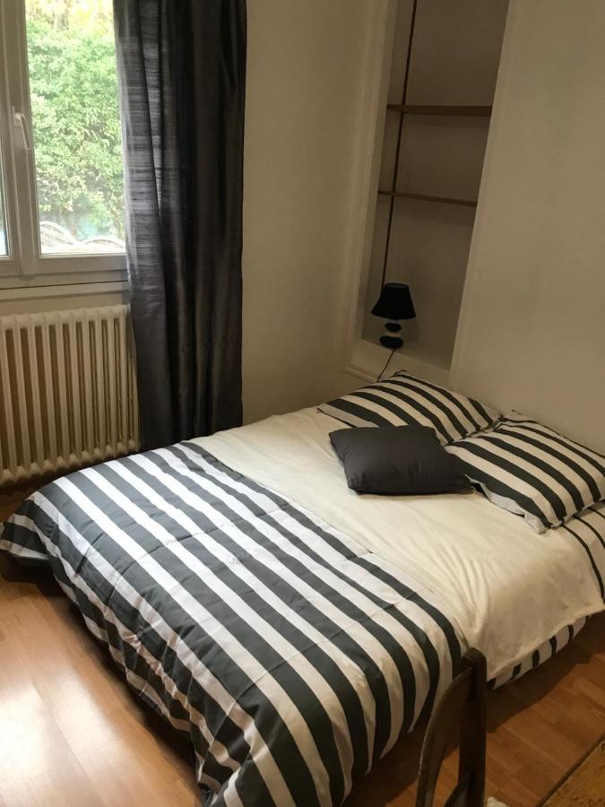 Le Relais De Pierre Bed and Breakfast Arpajon Exteriör bild